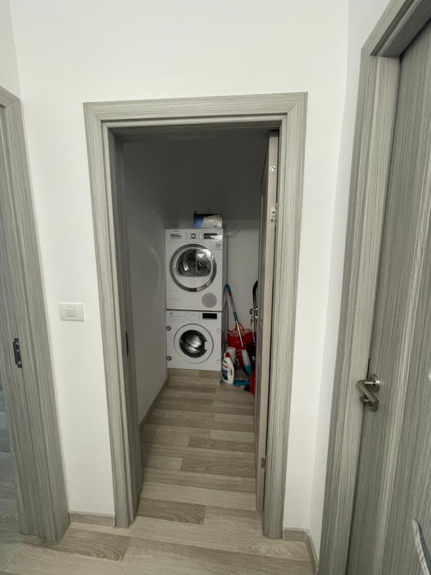 Aeroport Accommodation Bacau Bagian luar foto